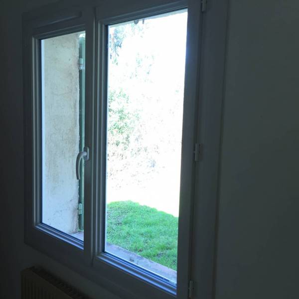 pose de fenêtre pvc en rénovation poignée centré a velaux 13880 bouches -du-rhône 